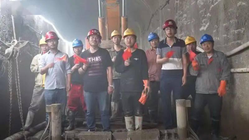 助李健成为冠军,原来薛之谦说的都是真的,岳云鹏的确是个唱歌怪才
